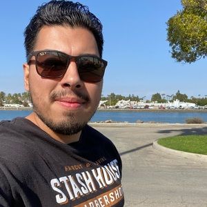 Meet your Posher, Luis